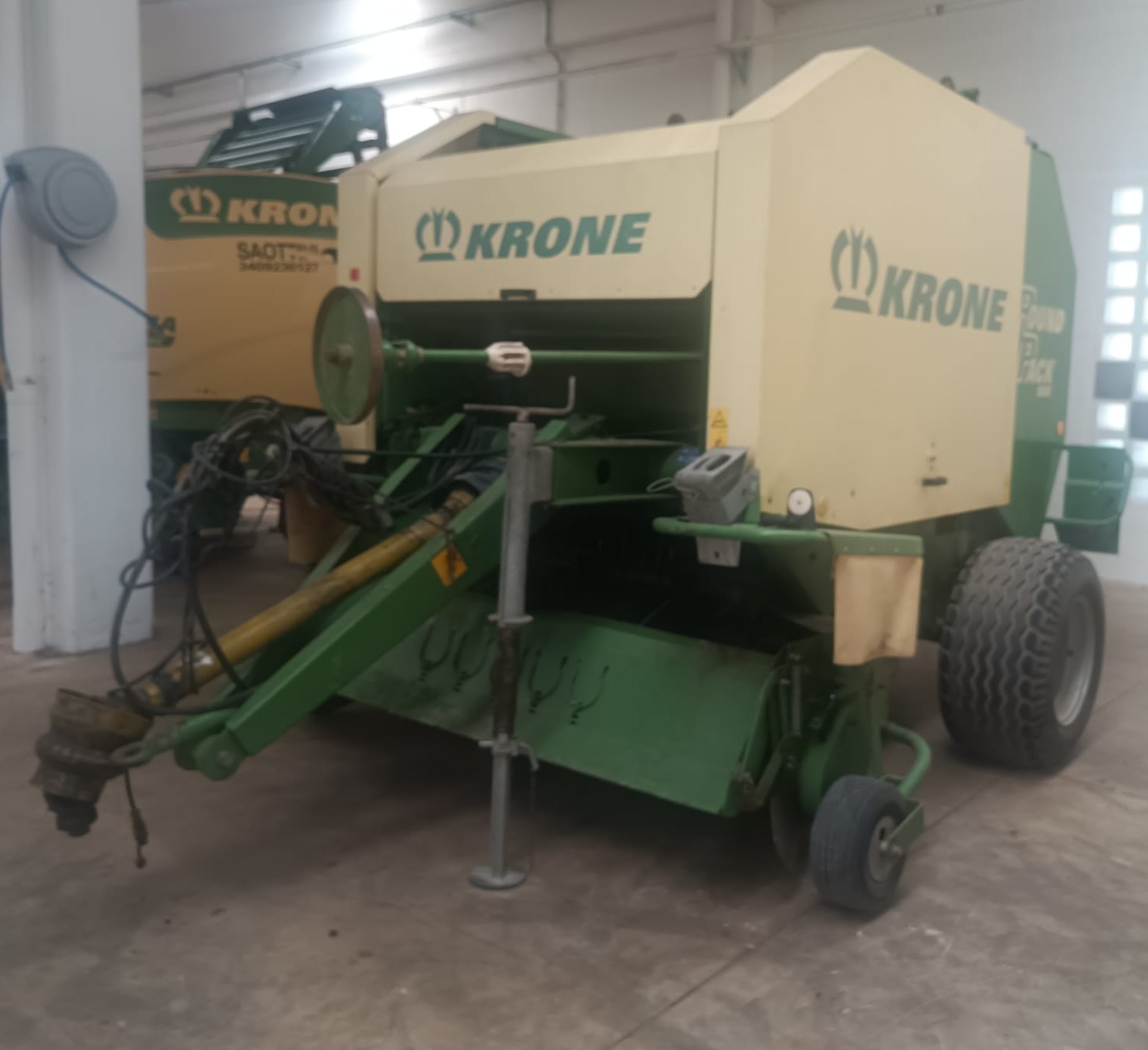 ROTOPRESSA KRONE ROUND PACK 1550 2003